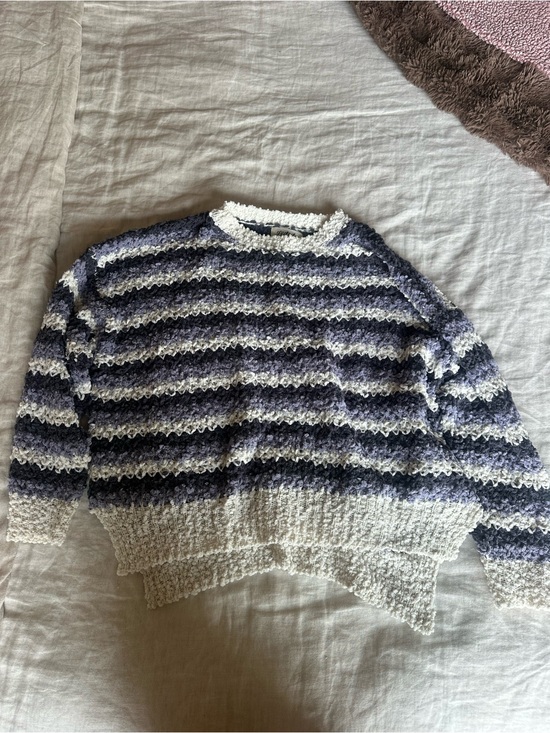 Olivelynn Sweaters - Shop.Olivelynn Striped Cozy Crewneck Sweater - Navy & White
